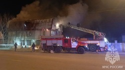 В Астрахани горело административное здание на Адмирала Нахимова