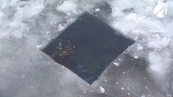 В Астрахани водолазы обследовали места для крещенских купаний