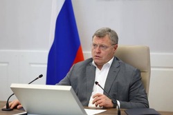 Губернатор Астраханской области требует улучшить работы по вывозу мусора