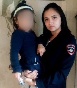 Астраханские полицейские за 20 минут нашли потерявшуюся девочку