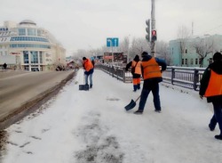 Около 500 человек очищают Астрахань от снега