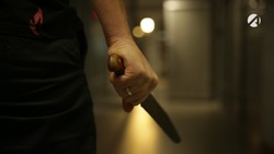 Астраханец напал с ножом на полицейского 