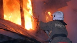 Под Астраханью горят две квартиры