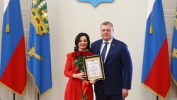 Астраханский губернатор поздравил работников СМИ и полиграфии с Днём печати